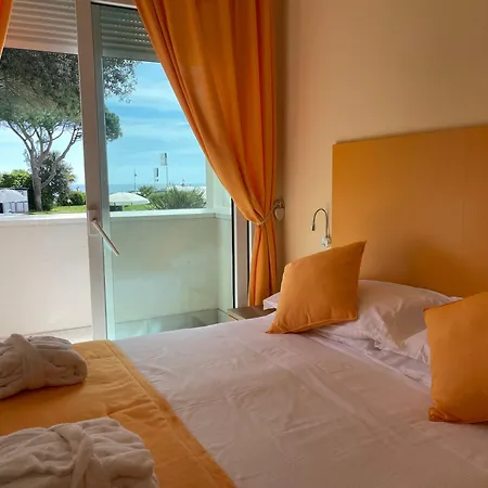 Capo Circeo Fronte Mare Resort